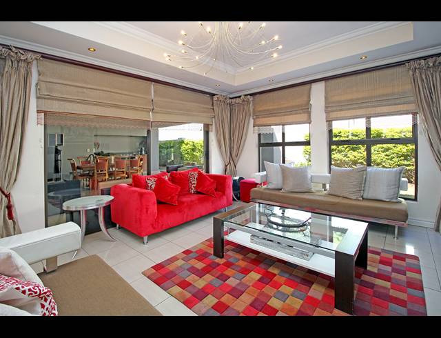 4 BEDROOM HOUSE FOR SALE IN HOUGHTON ESTATE